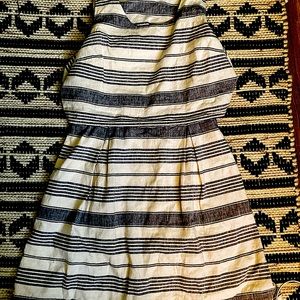 Very cute knee length Madewell open back dress.